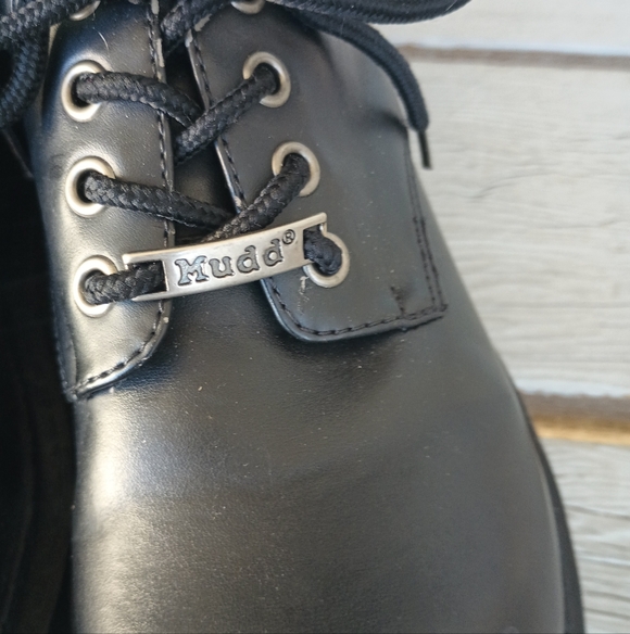 Mudd - Picture 2 of 9